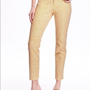 Old Navy pixie pant. Yellow floral pants.